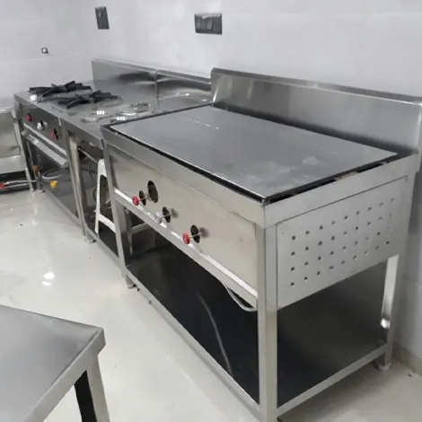 Top Hotel Kitchen Equipment Manufacturers in Pune - Everest Steel Equipment